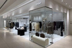 アンヌーク名古屋１